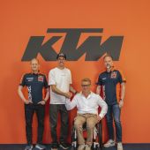 Red Bull KTM Factory Racing freut sich, bekannt zu geben, dass der ehemalige Moto3™-/Moto2™-Weltmeister und Grand-Prix-Sieger in allen drei Klassen, Alex Márquez, ab 2027 im Rahmen eines mehrjährigen Vertrags zum Team stoßen wird.
